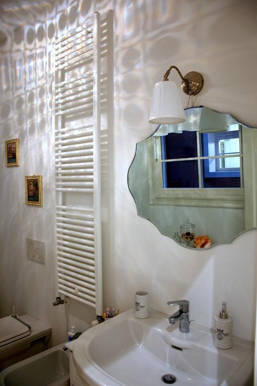 Romantic Rialto Venice Room photo