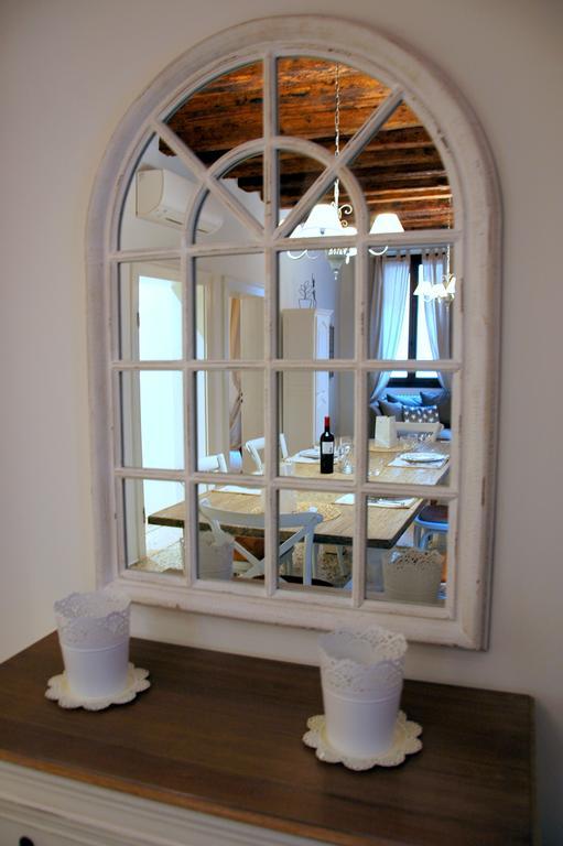 Romantic Rialto Venice Room photo